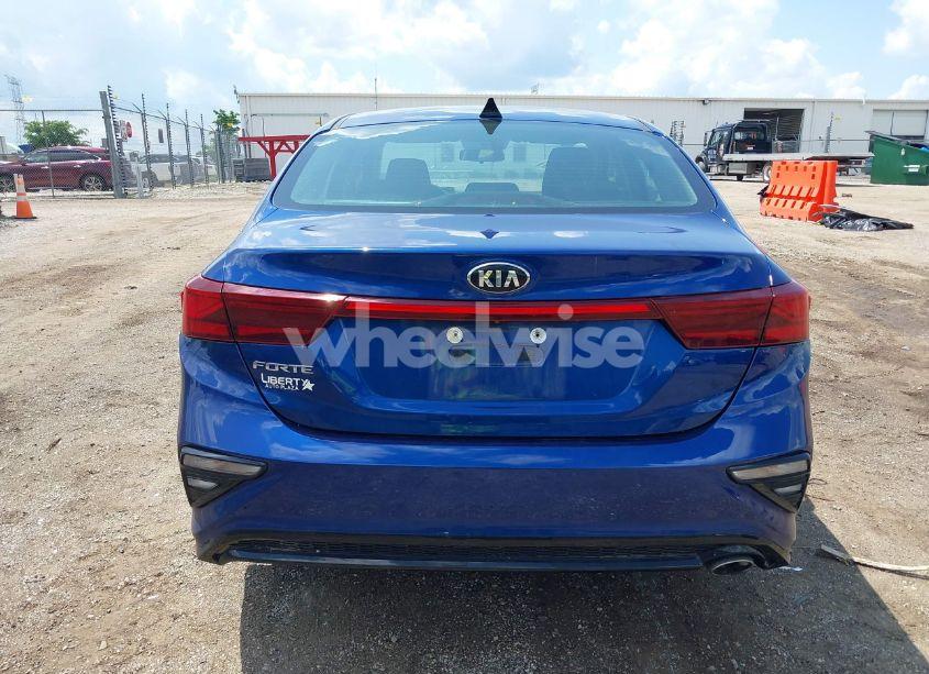 Photo 16 of 2019 Kia Forte LXS (VIN 3KPF24AD3KE114646)