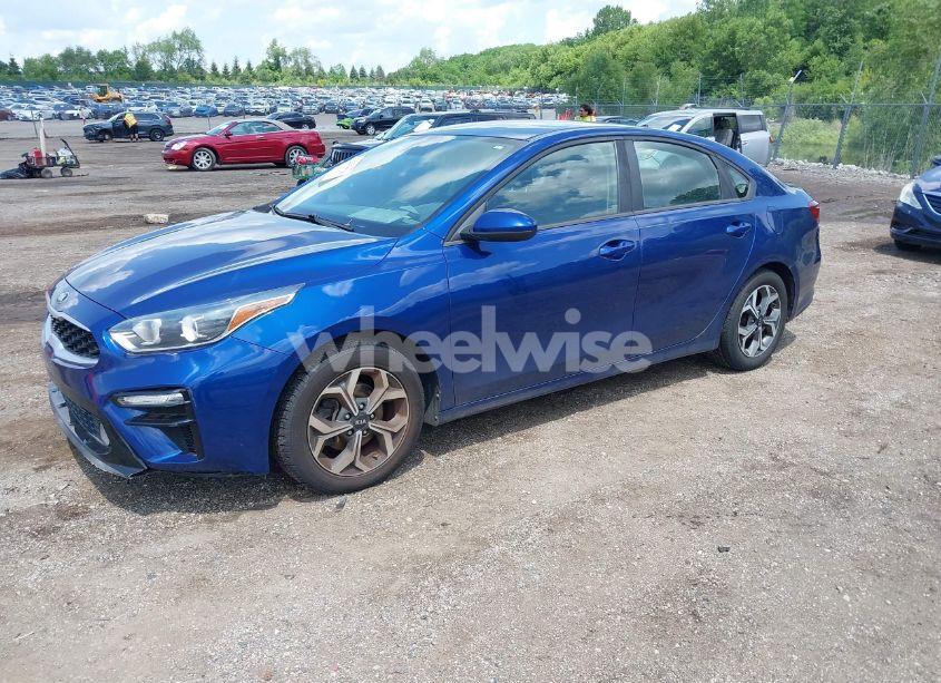 Photo 2 of 2019 Kia Forte LXS (VIN 3KPF24AD3KE114646)