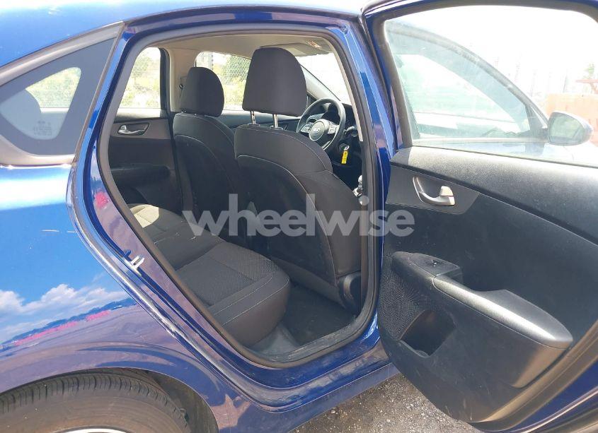 Photo 8 of 2019 Kia Forte LXS (VIN 3KPF24AD3KE114646)