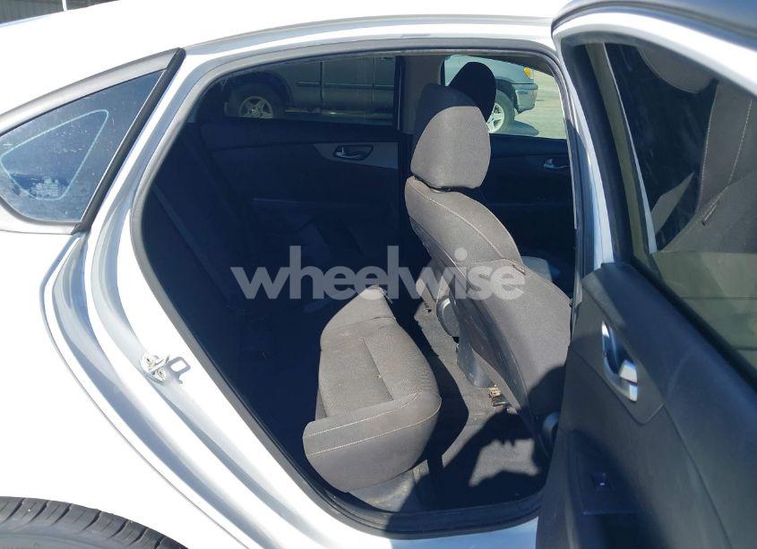 Photo 8 of 2019 Kia Forte LXS (VIN 3KPF24AD3KE136730)