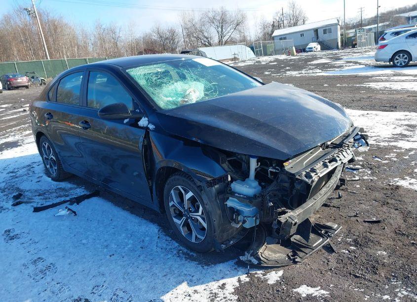 2020 Kia Forte LXS (VIN 3KPF24AD3LE163119) main photo