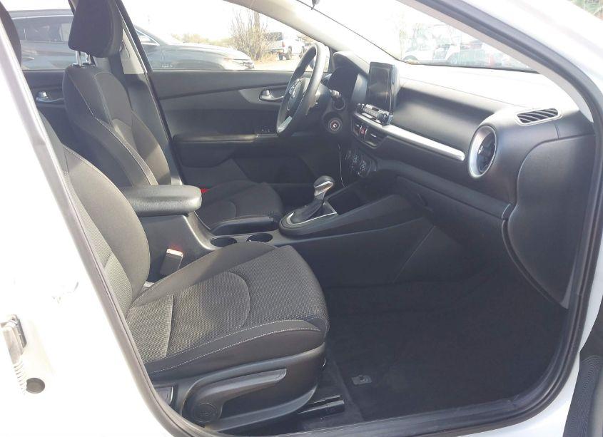 Photo 5 of 2020 Kia Forte LXS (VIN 3KPF24AD3LE185007)