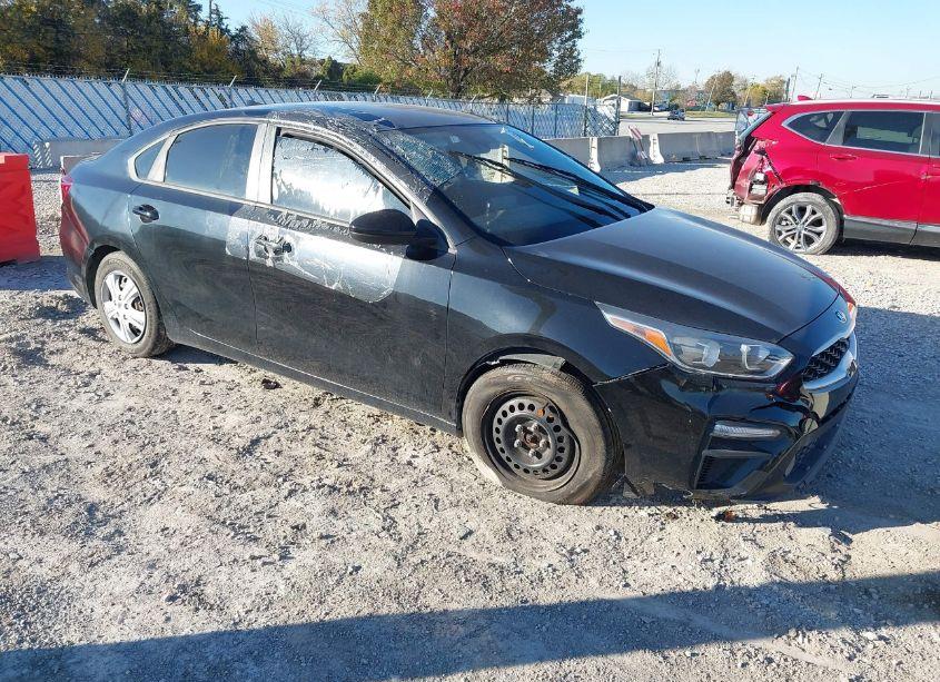 2020 Kia Forte FE (VIN 3KPF24AD3LE192555) main photo