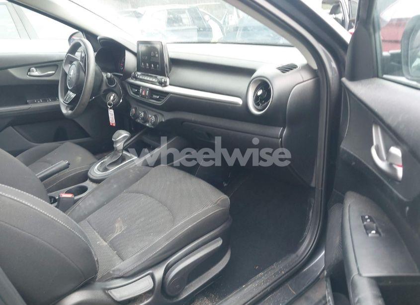 Photo 5 of 2020 Kia Forte LXS (VIN 3KPF24AD3LE194371)