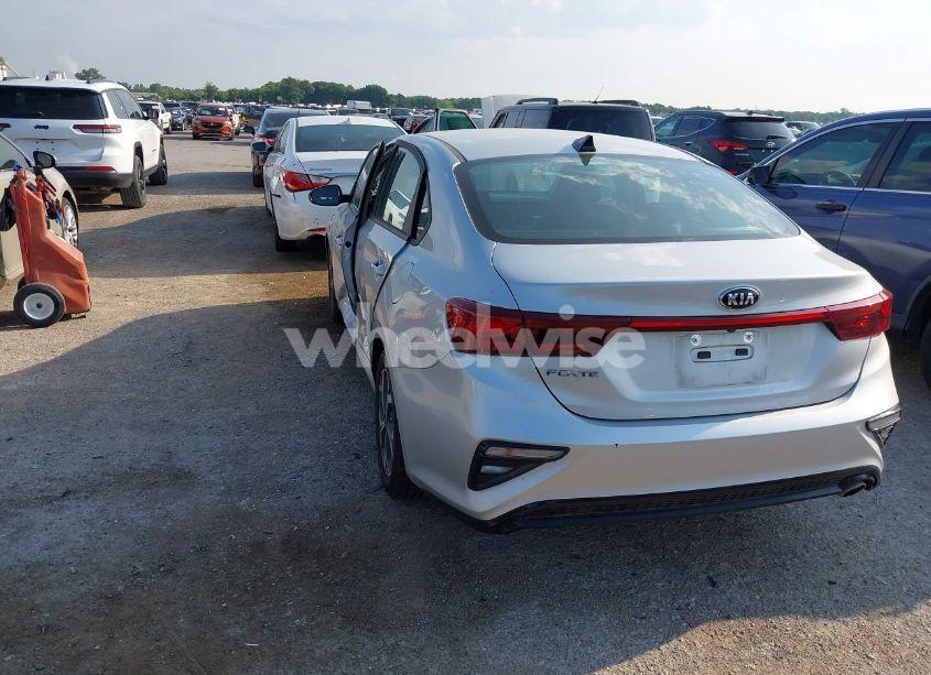 Photo 3 of 2020 Kia Forte LXS (VIN 3KPF24AD3LE212819)