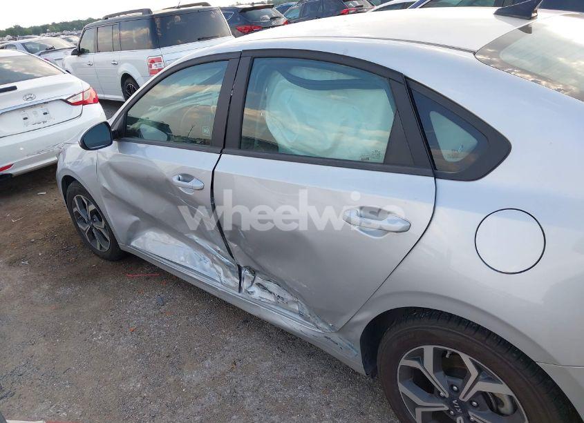 Photo 6 of 2020 Kia Forte LXS (VIN 3KPF24AD3LE212819)