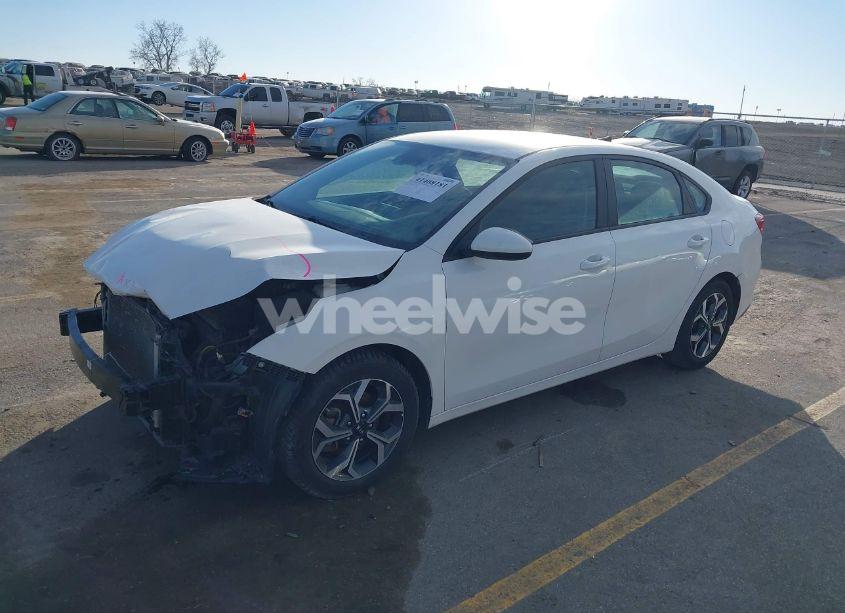 Photo 2 of 2020 Kia Forte (VIN 3KPF24AD3LE213355)