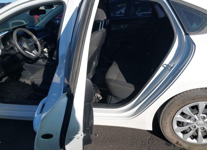 Photo 8 of 2020 Kia Forte FE (VIN 3KPF24AD3LE235792)