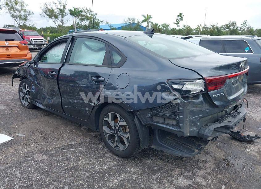 Photo 3 of 2020 Kia Forte LXS (VIN 3KPF24AD3LE240278)