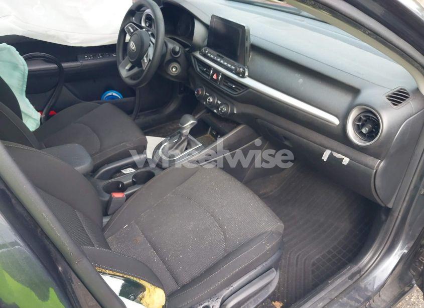 Photo 5 of 2020 Kia Forte LXS (VIN 3KPF24AD3LE240278)