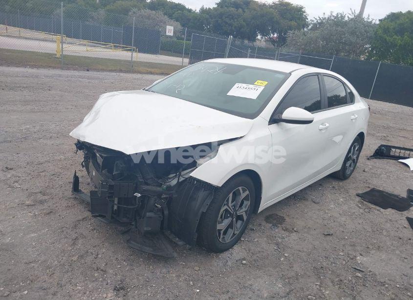 Photo 2 of 2020 Kia Forte LXS (VIN 3KPF24AD3LE243424)