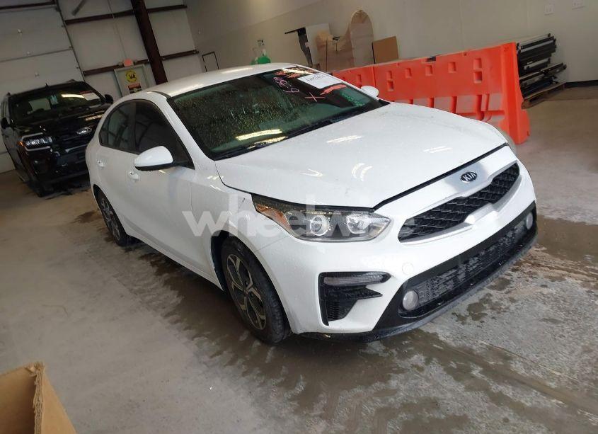 2020 Kia Forte LXS (VIN 3KPF24AD3LE243519) main photo