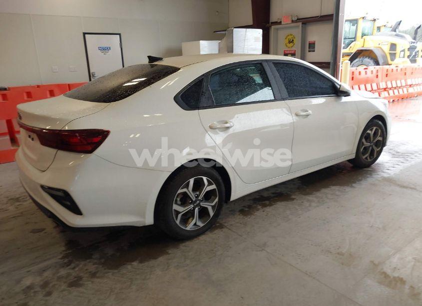 Photo 4 of 2020 Kia Forte LXS (VIN 3KPF24AD3LE243519)
