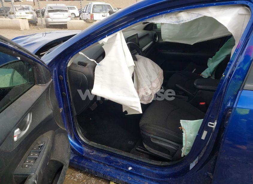 Photo 5 of 2020 Kia Forte LXS (VIN 3KPF24AD3LE243729)