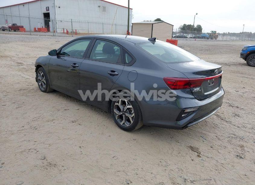 Photo 3 of 2020 Kia Forte LXS (VIN 3KPF24AD3LE246369)