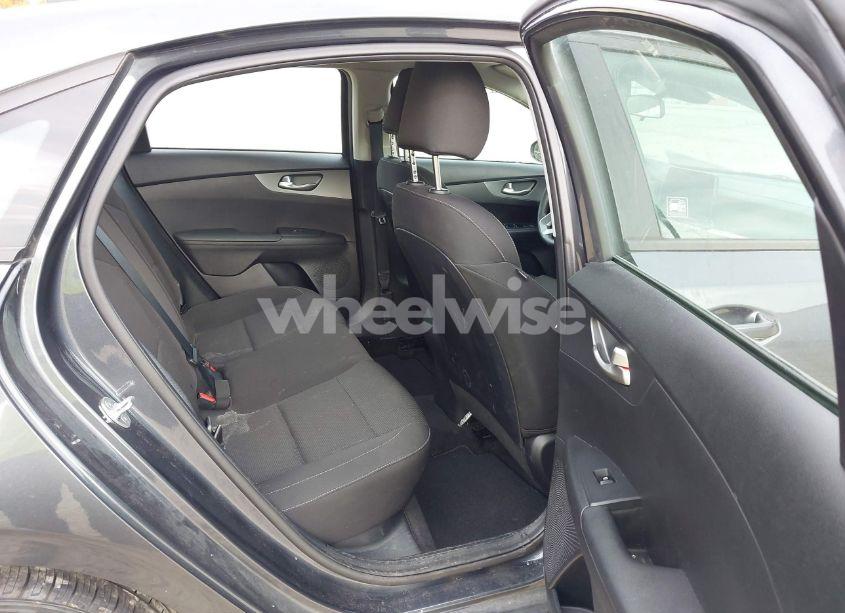 Photo 8 of 2020 Kia Forte LXS (VIN 3KPF24AD3LE246369)