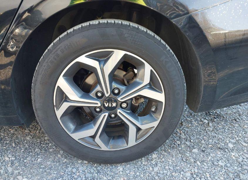 Photo 12 of 2020 Kia Forte LXS (VIN 3KPF24AD3LE246498)