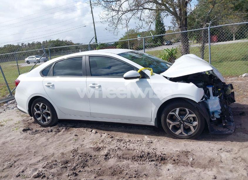 Photo 13 of 2020 Kia Forte LXS (VIN 3KPF24AD3LE252091)