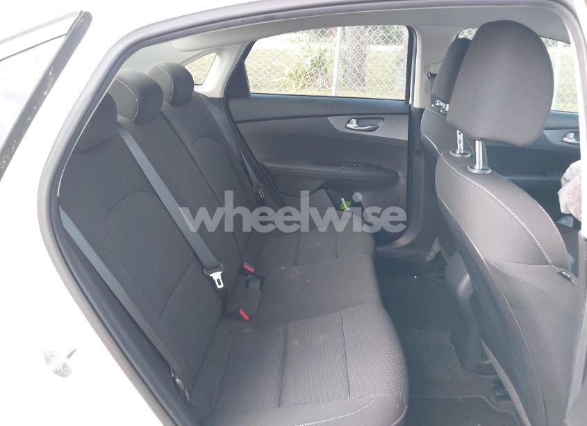 Photo 8 of 2020 Kia Forte LXS (VIN 3KPF24AD3LE252091)