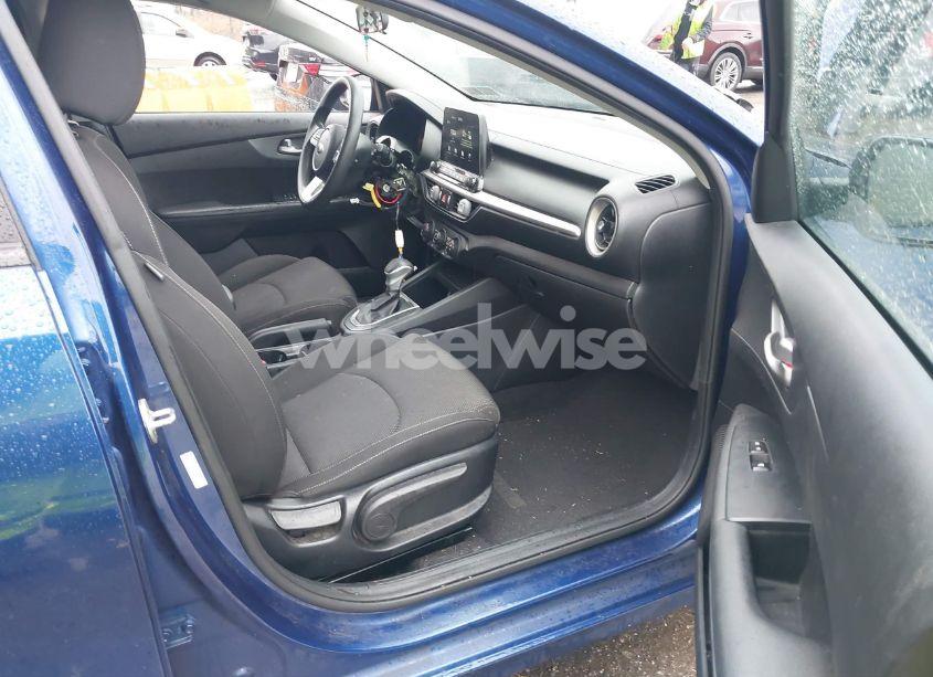 Photo 5 of 2021 Kia Forte LXS (VIN 3KPF24AD3ME284993)