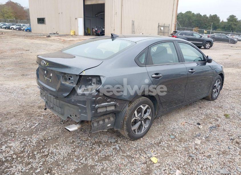 Photo 4 of 2021 Kia Forte LXS (VIN 3KPF24AD3ME335571)