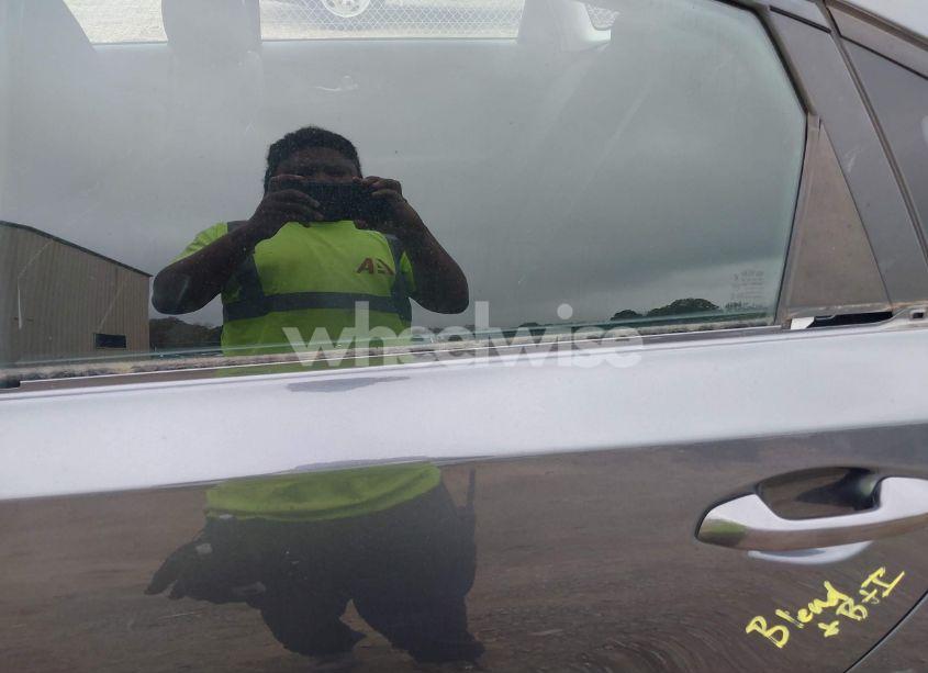 Photo 6 of 2021 Kia Forte LXS (VIN 3KPF24AD3ME335571)