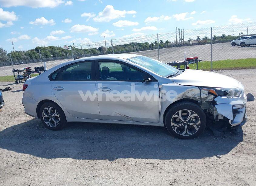 Photo 13 of 2021 Kia Forte LXS (VIN 3KPF24AD3ME344920)