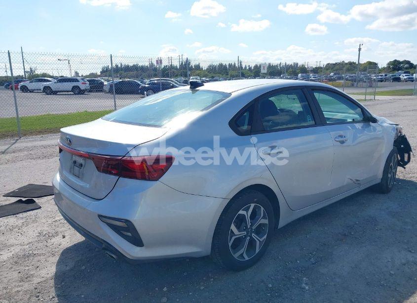 Photo 4 of 2021 Kia Forte LXS (VIN 3KPF24AD3ME344920)