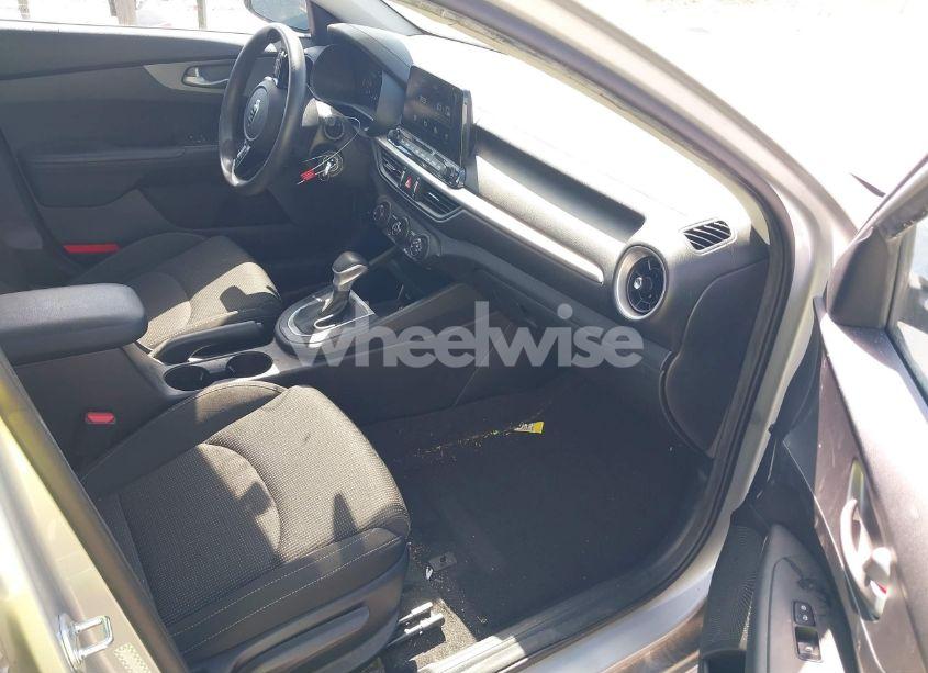 Photo 5 of 2021 Kia Forte LXS (VIN 3KPF24AD3ME344920)