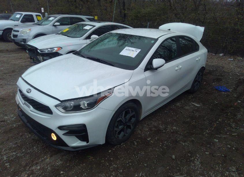 Photo 2 of 2021 Kia Forte LXS (VIN 3KPF24AD3ME351494)
