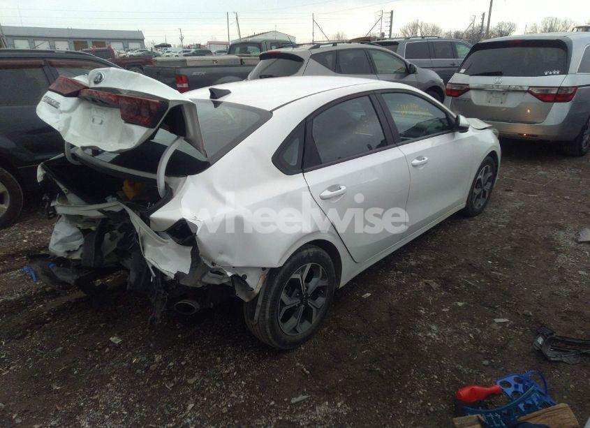 Photo 4 of 2021 Kia Forte LXS (VIN 3KPF24AD3ME351494)