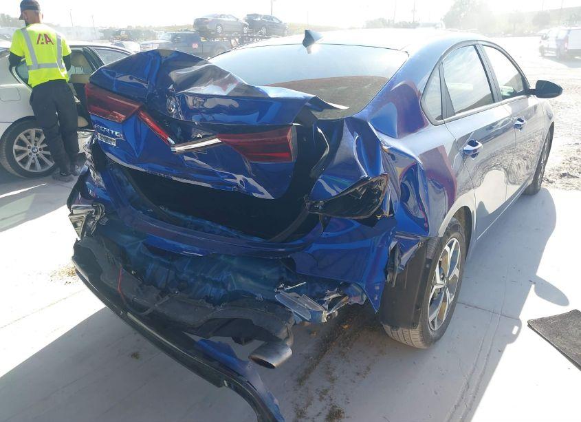 Photo 4 of 2021 Kia Forte LXS (VIN 3KPF24AD3ME370661)