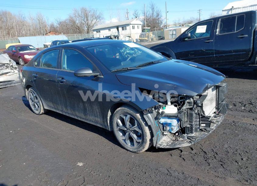 2021 Kia Forte LXS (VIN 3KPF24AD3ME397536) main photo