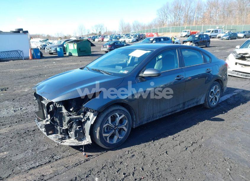 Photo 2 of 2021 Kia Forte LXS (VIN 3KPF24AD3ME397536)