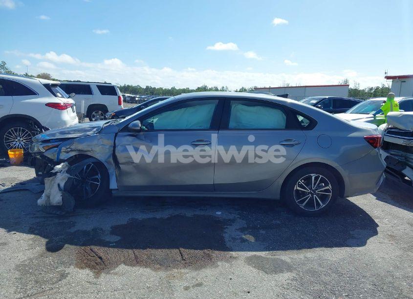 Photo 15 of 2022 Kia Forte LXS (VIN 3KPF24AD3NE426440)