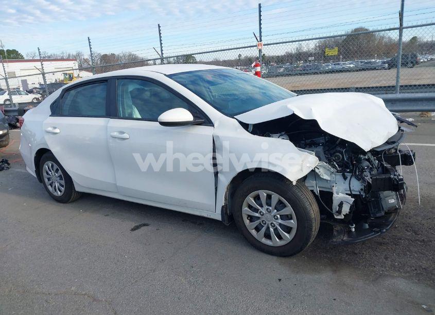 2022 Kia Forte FE (VIN 3KPF24AD3NE451208) main photo