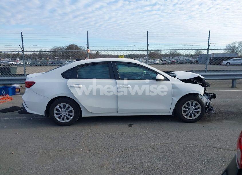 Photo 13 of 2022 Kia Forte FE (VIN 3KPF24AD3NE451208)