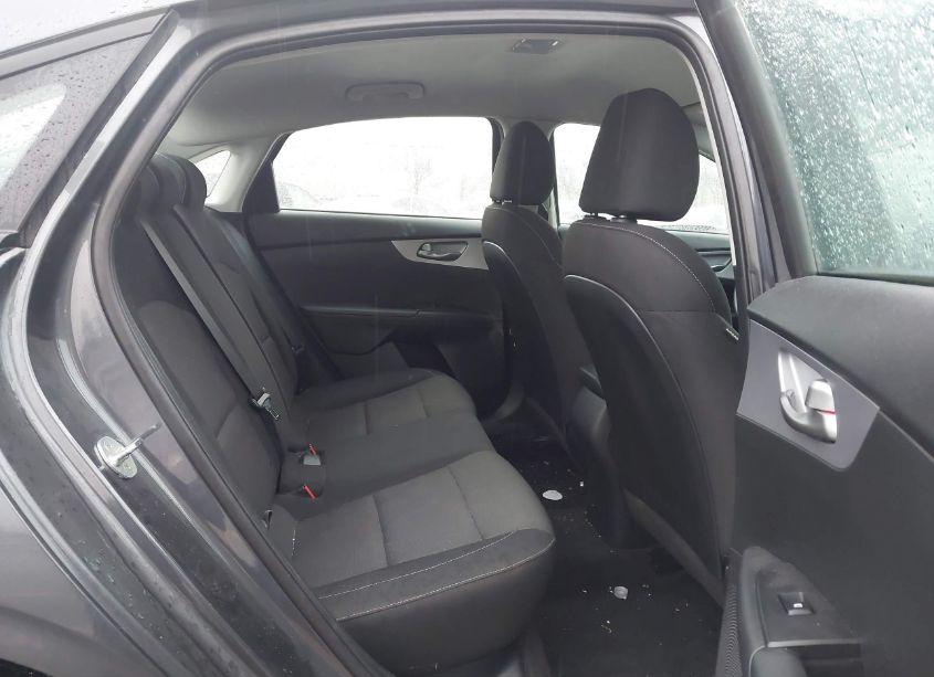Photo 8 of 2022 Kia Forte LXS (VIN 3KPF24AD3NE452116)