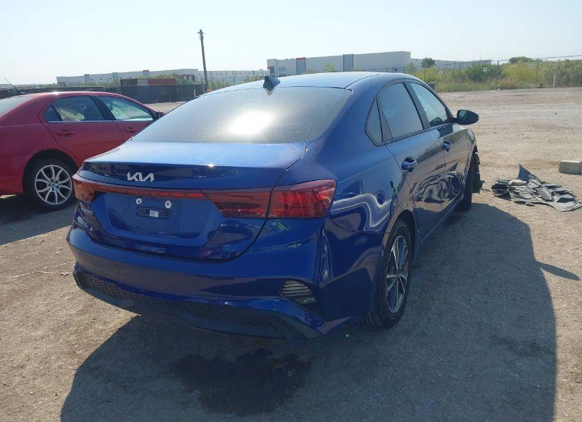 Photo 4 of 2022 Kia Forte LXS (VIN 3KPF24AD3NE468073)