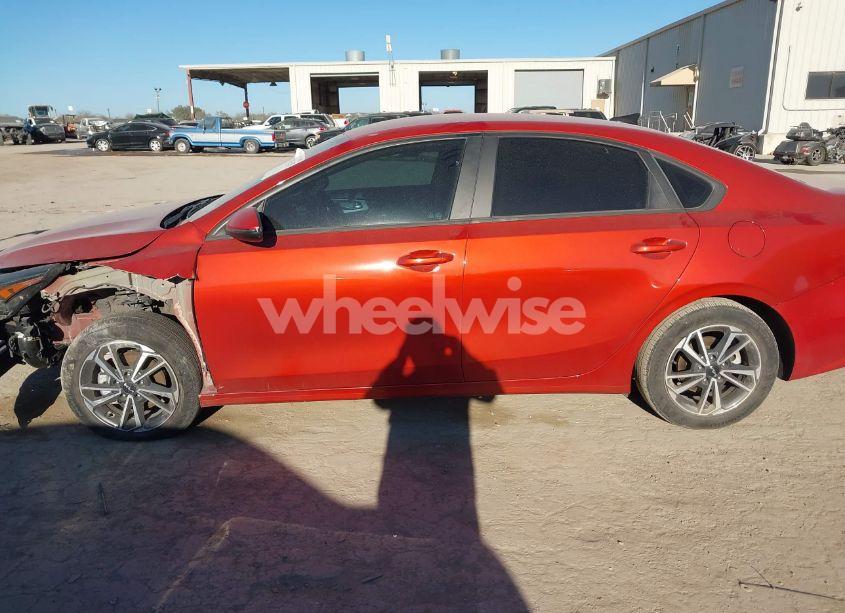 Photo 15 of 2022 Kia Forte LXS (VIN 3KPF24AD3NE472110)