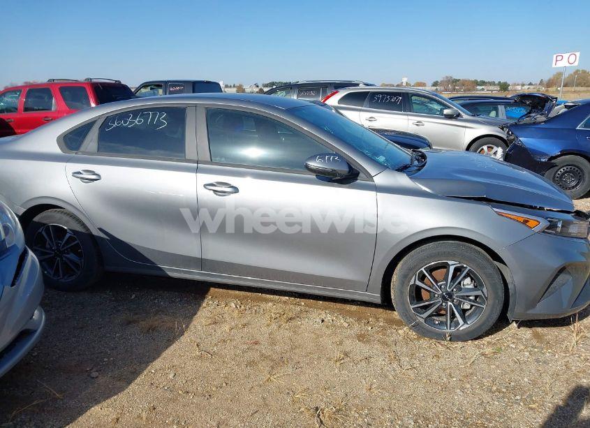 Photo 13 of 2022 Kia Forte LXS (VIN 3KPF24AD3NE503081)