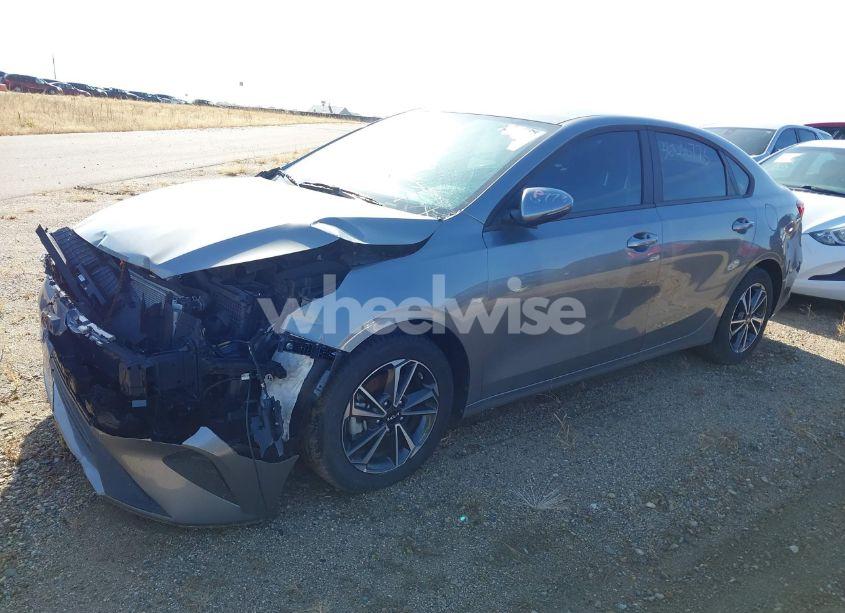 Photo 2 of 2022 Kia Forte LXS (VIN 3KPF24AD3NE503081)