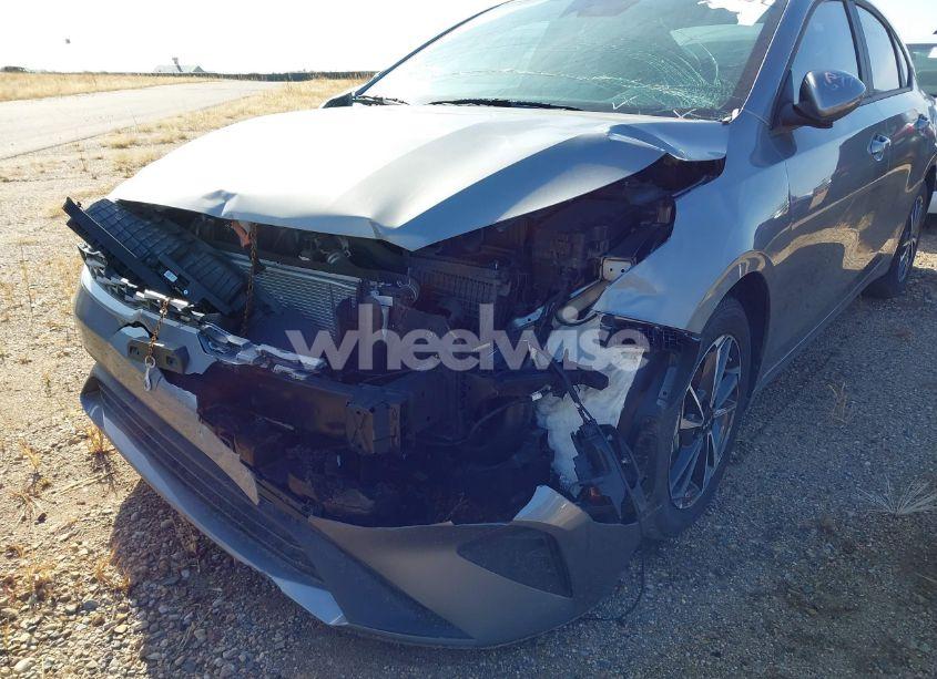 Photo 6 of 2022 Kia Forte LXS (VIN 3KPF24AD3NE503081)