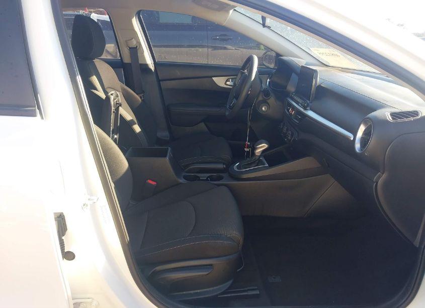 Photo 5 of 2023 Kia Forte LXS (VIN 3KPF24AD3PE539081)