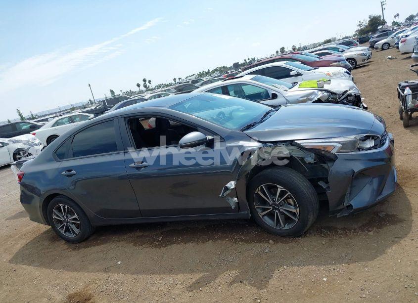 Photo 13 of 2023 Kia Forte LXS (VIN 3KPF24AD3PE575711)