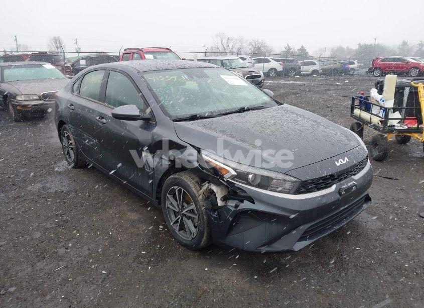 2023 Kia Forte LXS (VIN 3KPF24AD3PE588118) main photo
