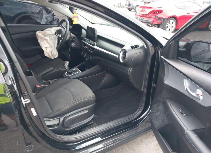 Photo 5 of 2023 Kia Forte LXS (VIN 3KPF24AD3PE630643)