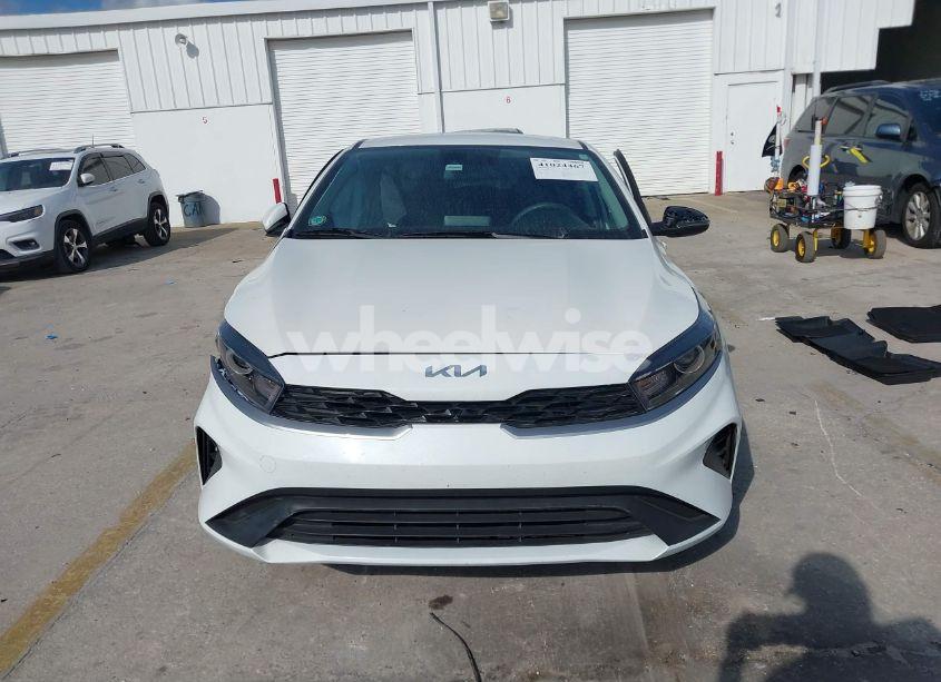Photo 12 of 2023 Kia Forte LXS (VIN 3KPF24AD3PE679289)