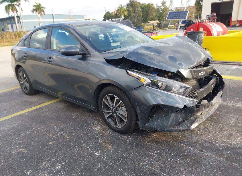 2023 Kia Forte LXS (VIN 3KPF24AD3PE680121) main photo