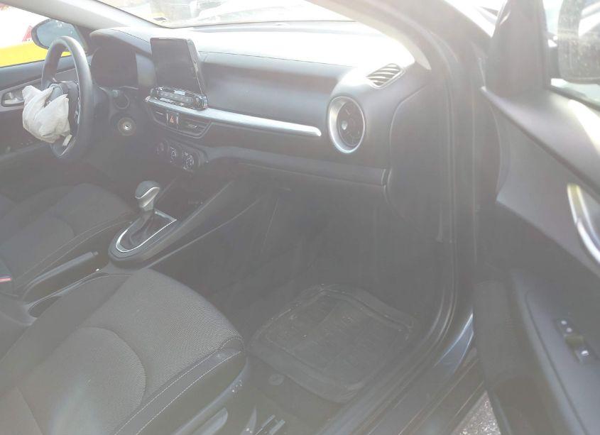 Photo 5 of 2023 Kia Forte LXS (VIN 3KPF24AD3PE680121)